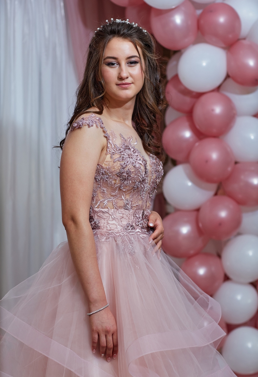 011 Айлис бал